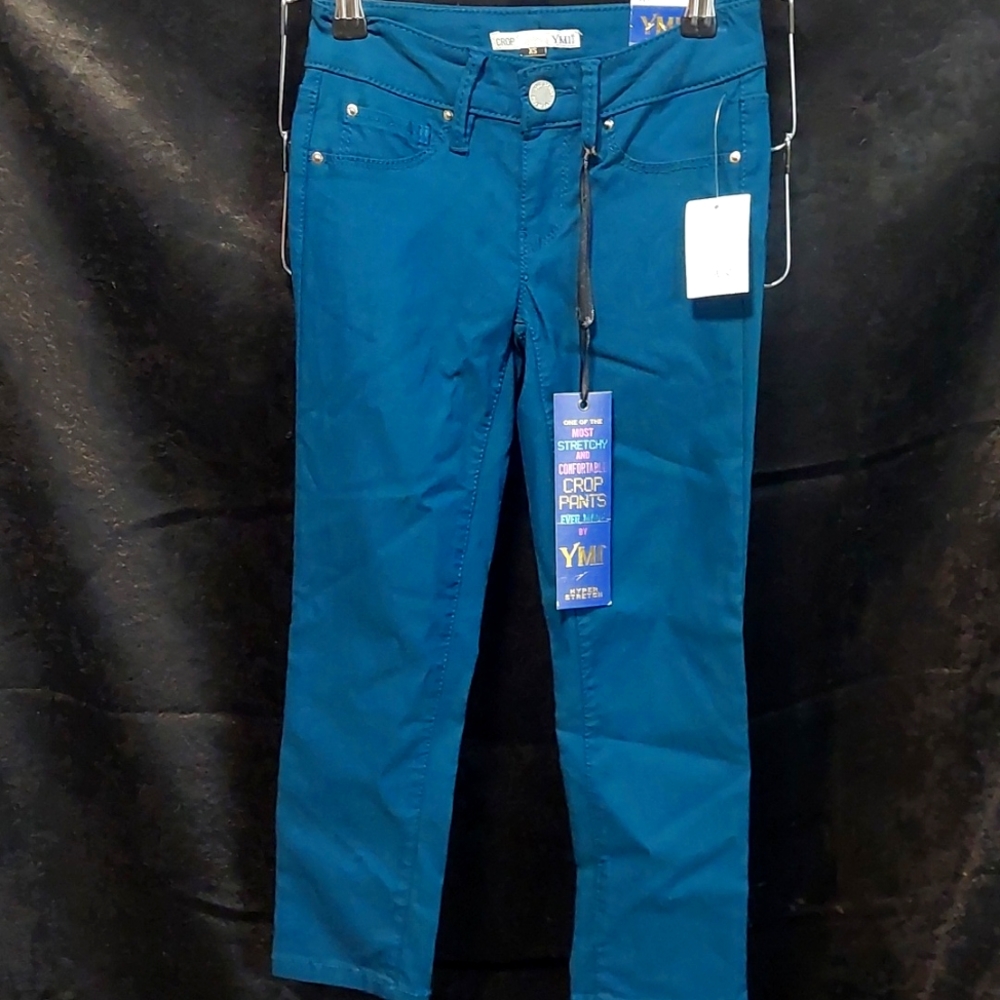 YMI CROP PANTS